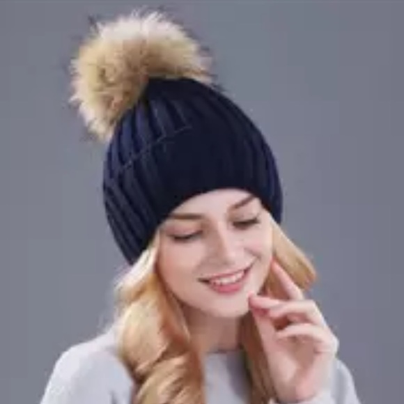 Accessories - Dark blue knit cap with fur pom